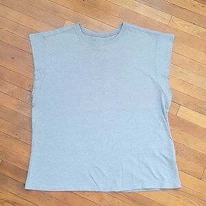 Everlane Organic Cotton Muscle T-Shirt, Medium, Grey